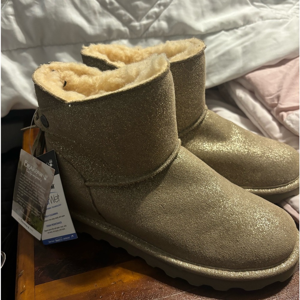 Bearpaw boots. New